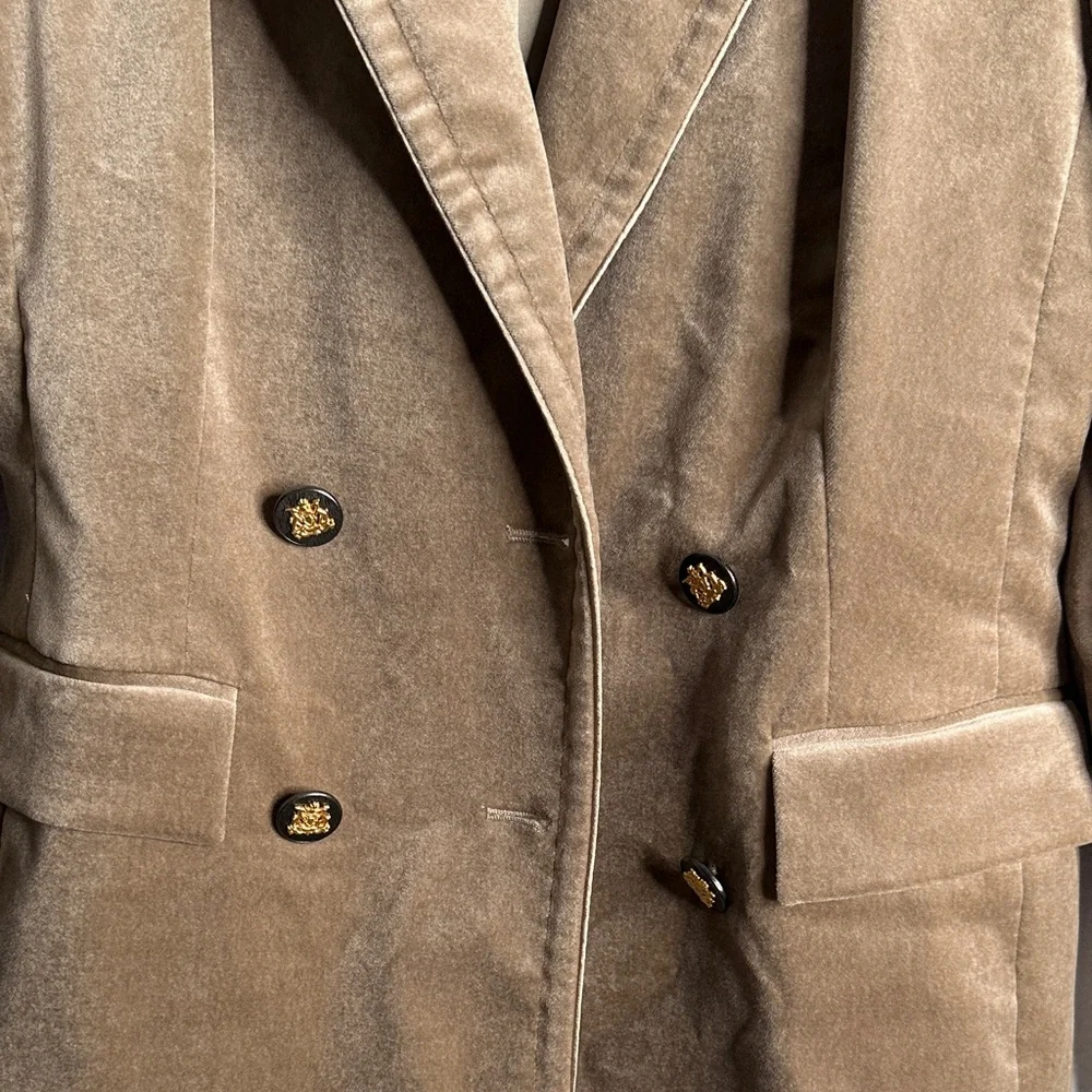 Sutton studio Duty Women's double breasted velvet Tan Blazer size 4p nautical